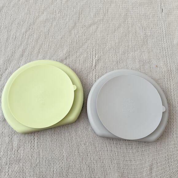 Bumkins Green + Grey Silicone Divided Plates - Picture 3 of 3
